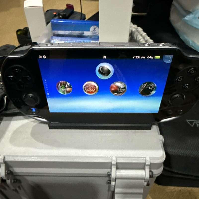 حامل وحدة تحكم الألعاب المحمول - مراجعة Gaming Console Table وسعره